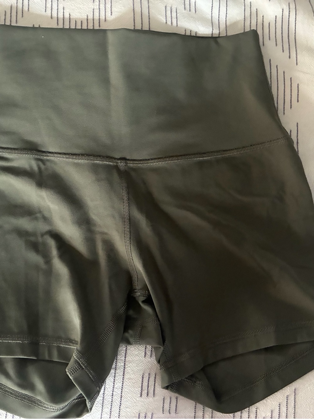 Lululemon Align High Rise Short 4” - Picture 4 of 7